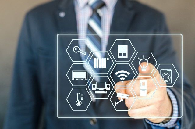 الفرق بين الموقع الالكتروني والمتجر الالكتروني؟